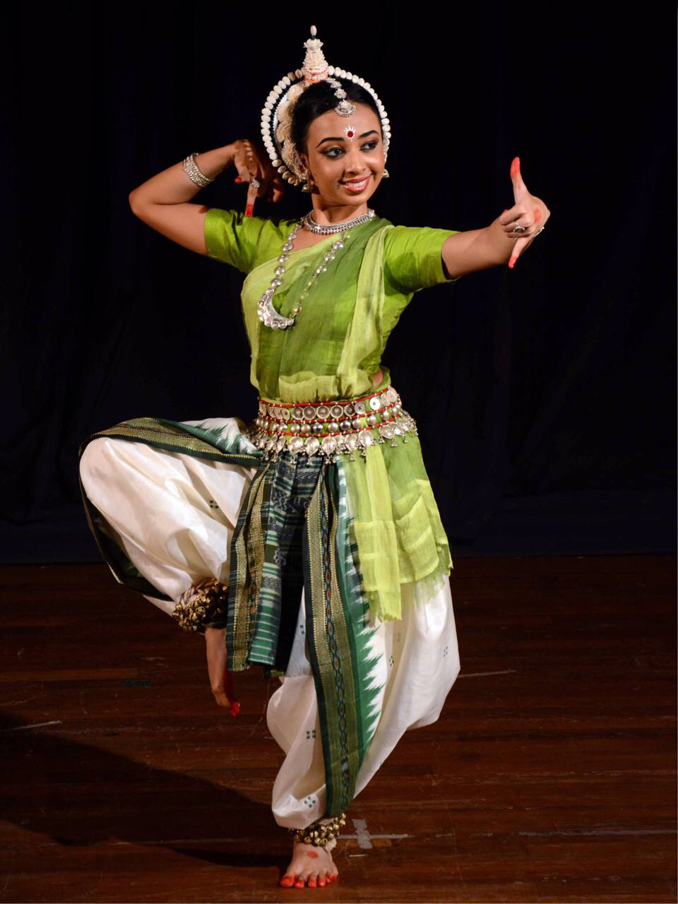 dance – namaha mazoomdar